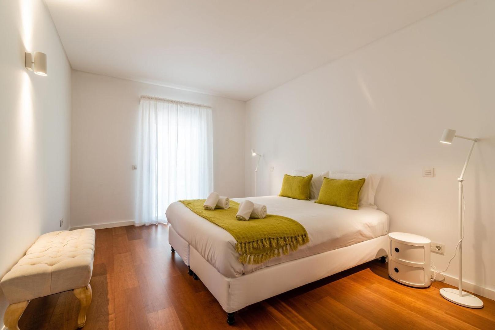 Appartamento Guestready - Alges Apt With Stunning Rooftop Pool Esterno foto