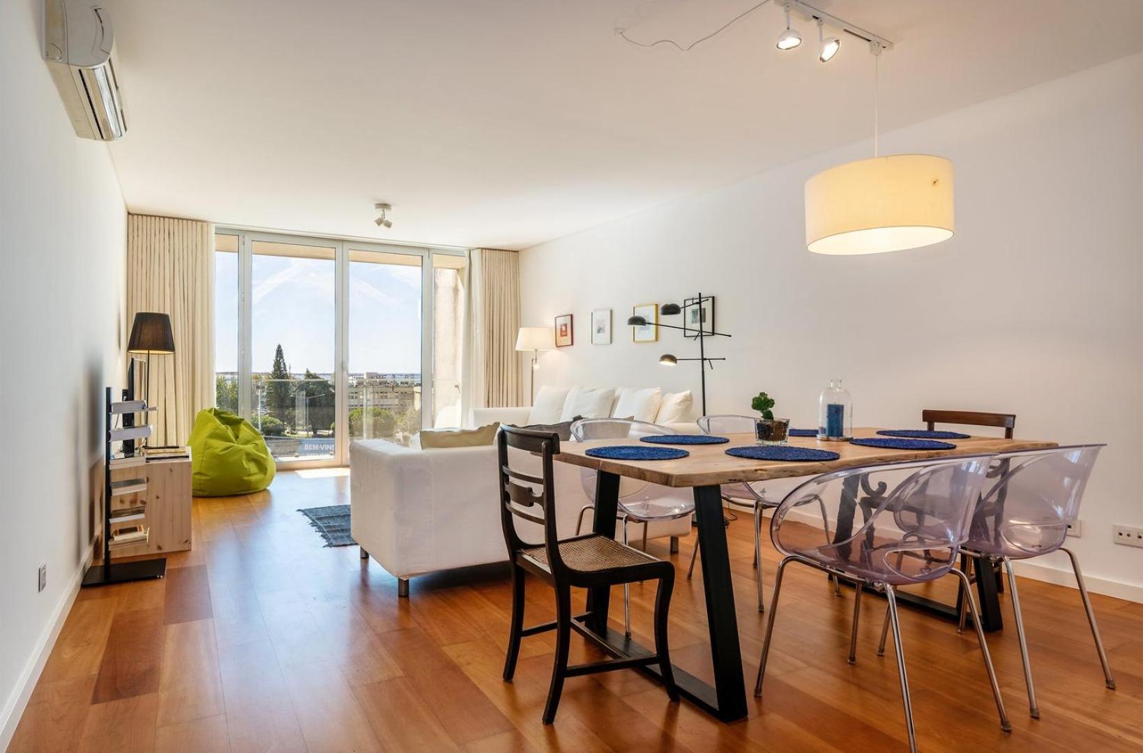 Appartamento Guestready - Alges Apt With Stunning Rooftop Pool Esterno foto
