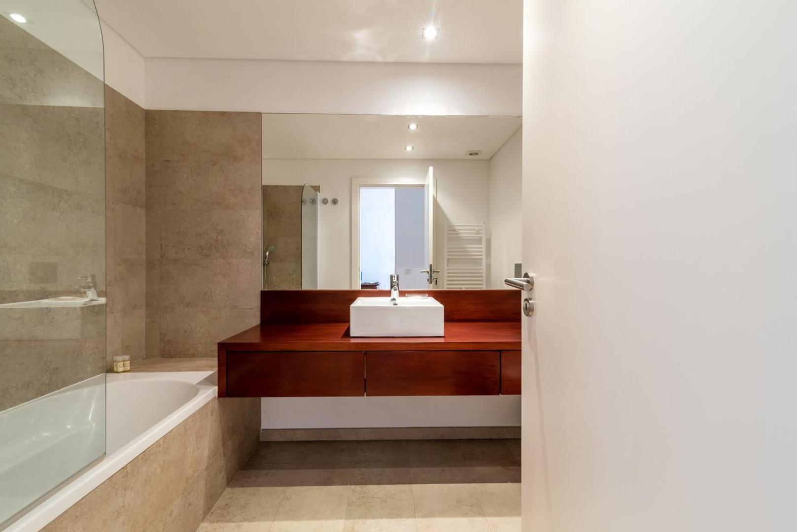 Appartamento Guestready - Alges Apt With Stunning Rooftop Pool Esterno foto