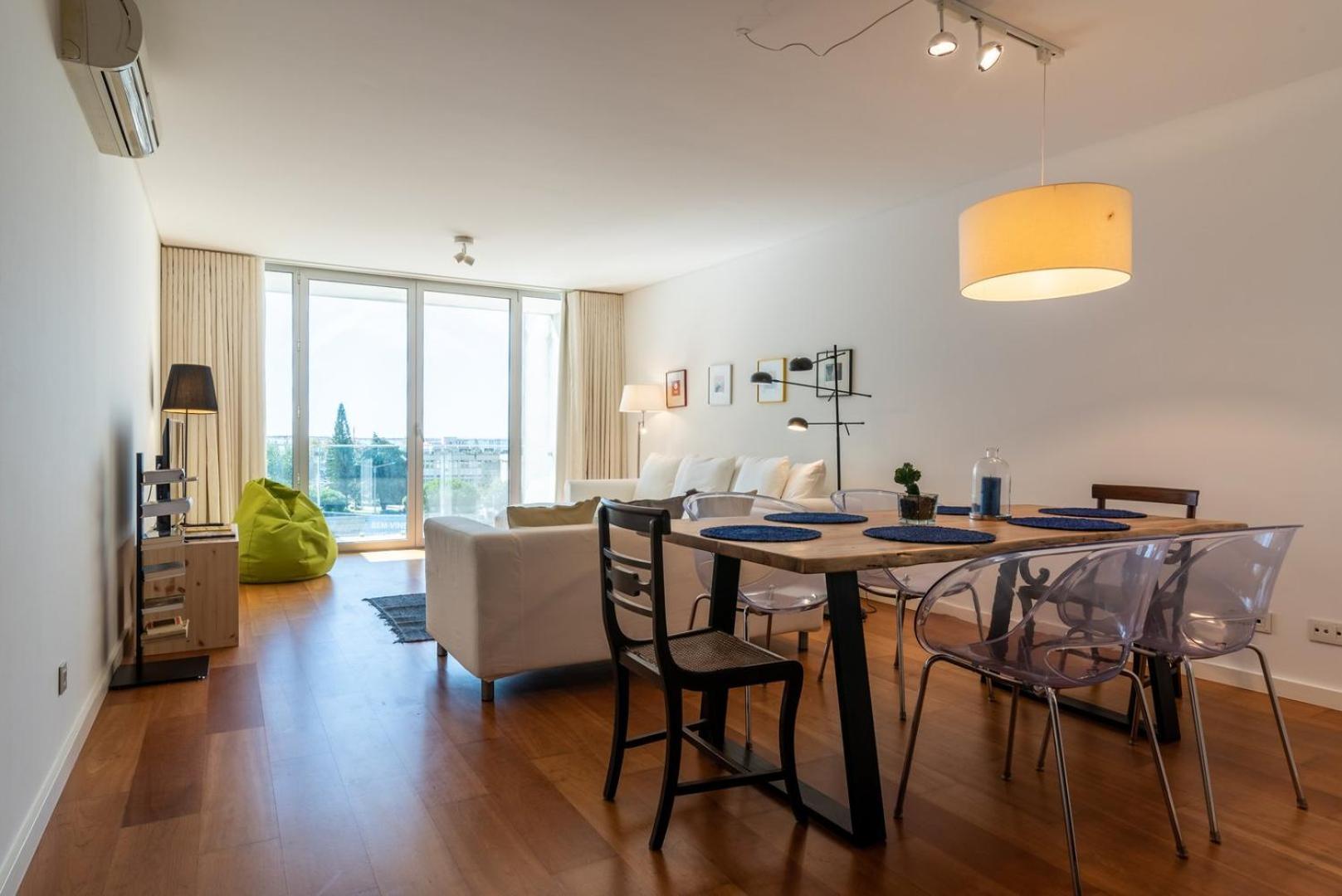 Appartamento Guestready - Alges Apt With Stunning Rooftop Pool Esterno foto